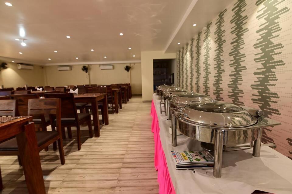 The Byke Niranjana Hotel คยา ภายนอก รูปภาพ